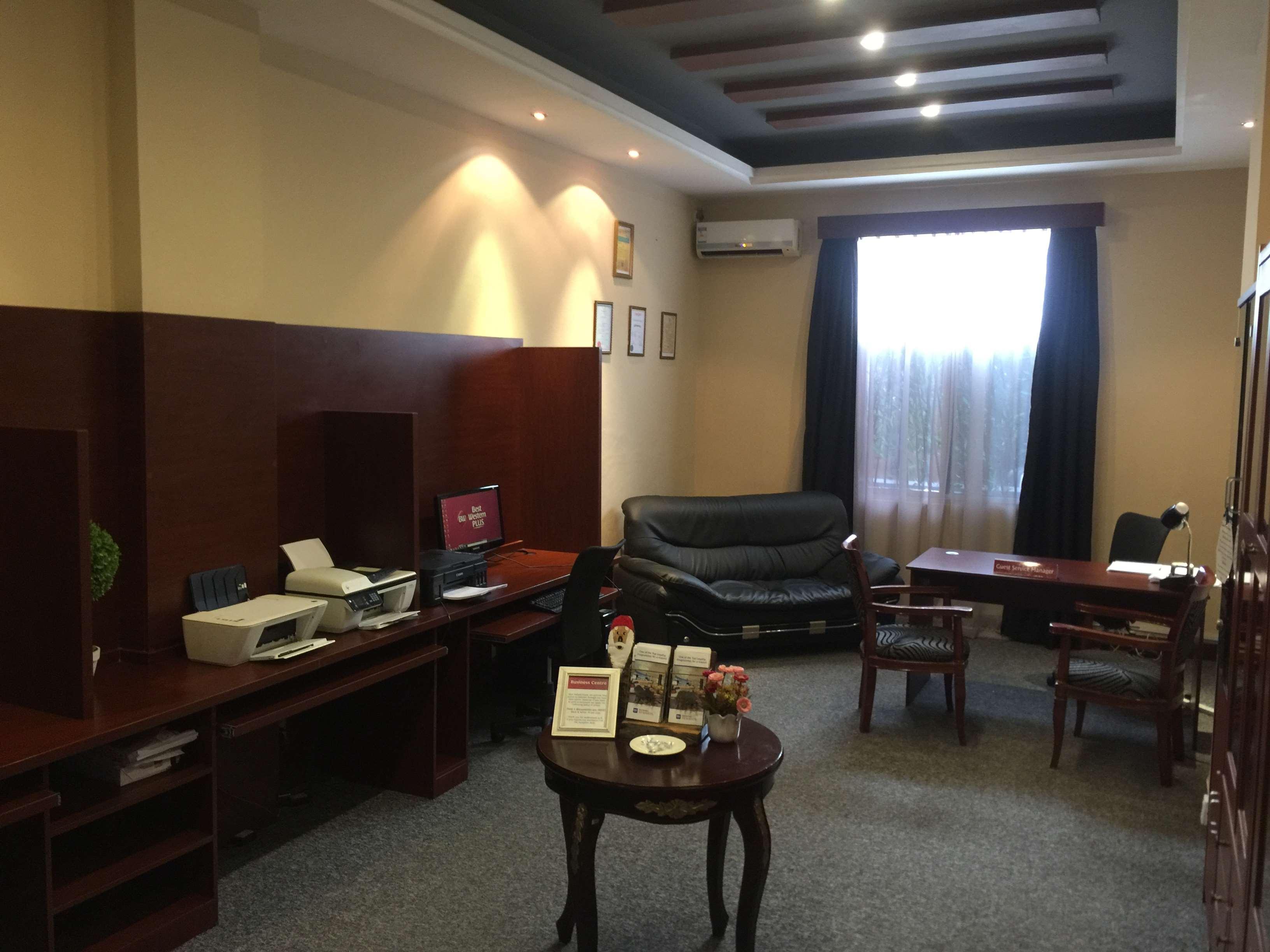 Best Western Plus Paramount Hotel Lusaka Ngoại thất bức ảnh