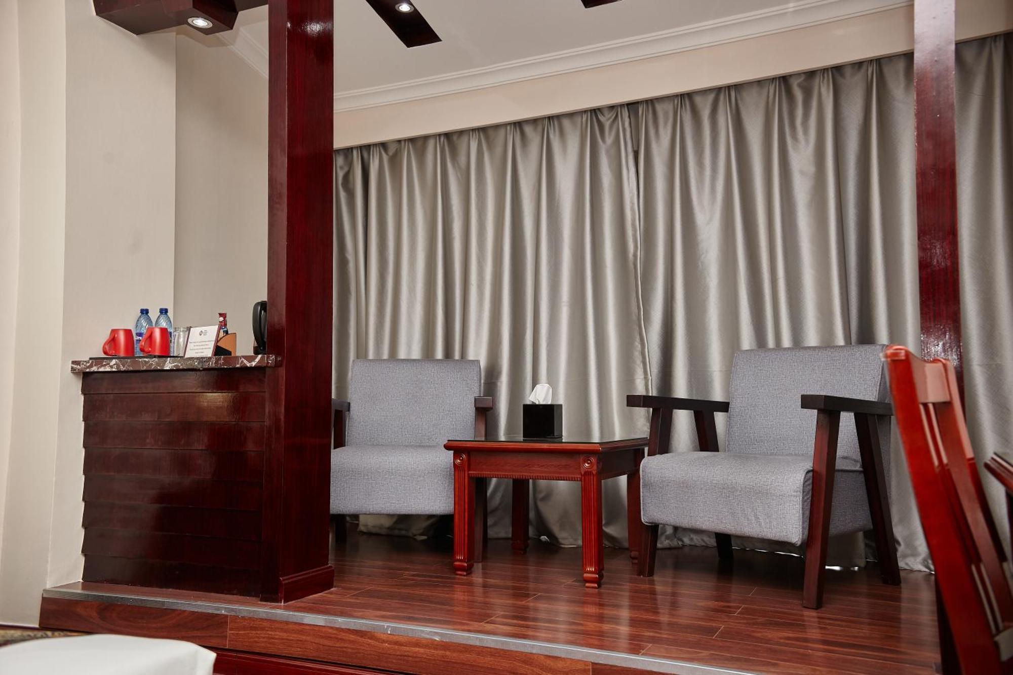 Best Western Plus Paramount Hotel Lusaka Ngoại thất bức ảnh