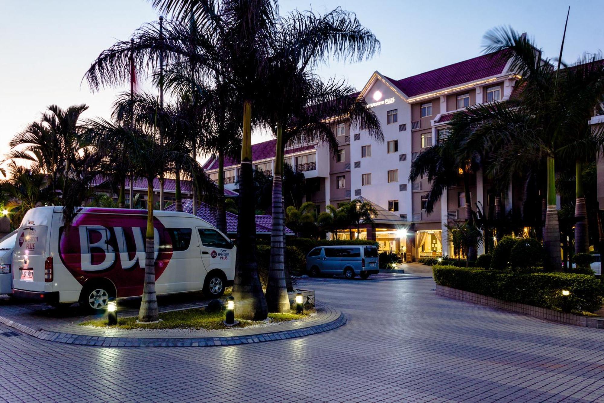 Best Western Plus Paramount Hotel Lusaka Ngoại thất bức ảnh